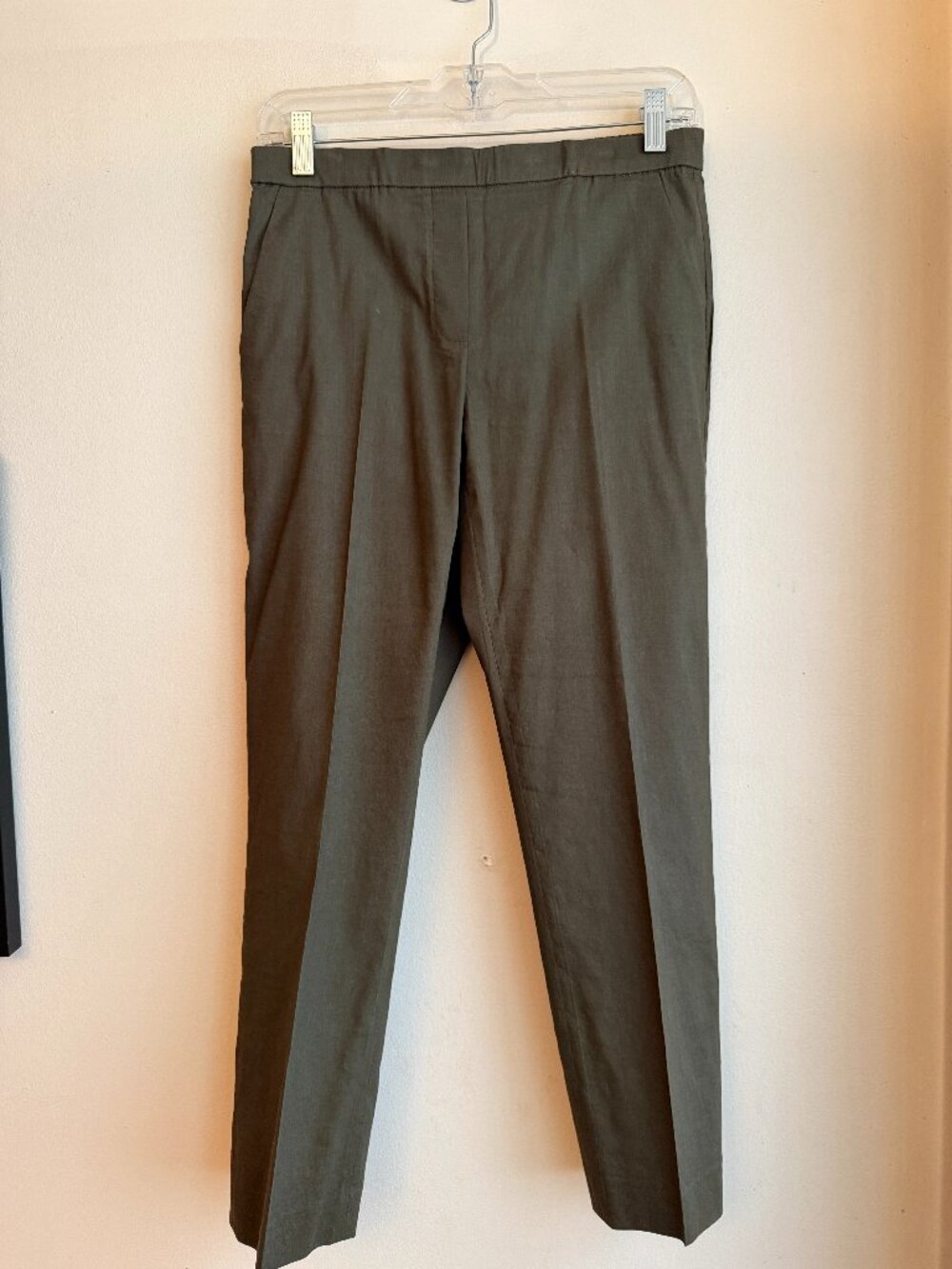 Theory olive green Treeca pull-on linen blend pants. Size 4.